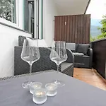 Am Birkenhain-3 By Interhome * Ζέεφελντ